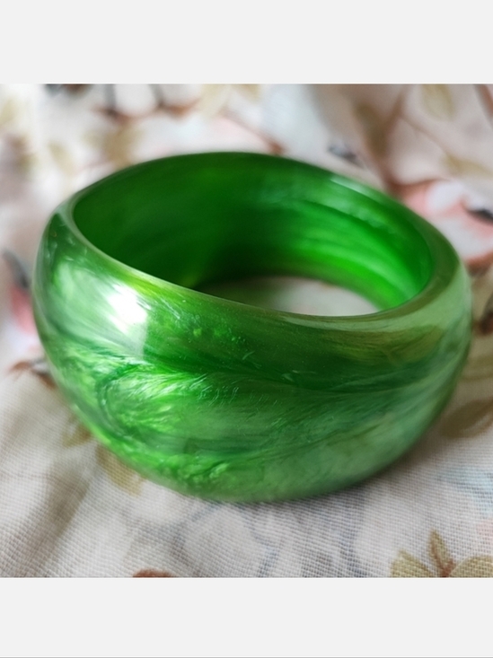 Vintage Jewelry - Massive Kelly Green Lucite Cuff Bangle Bracelet Vintage Mint Condition HOST PICK